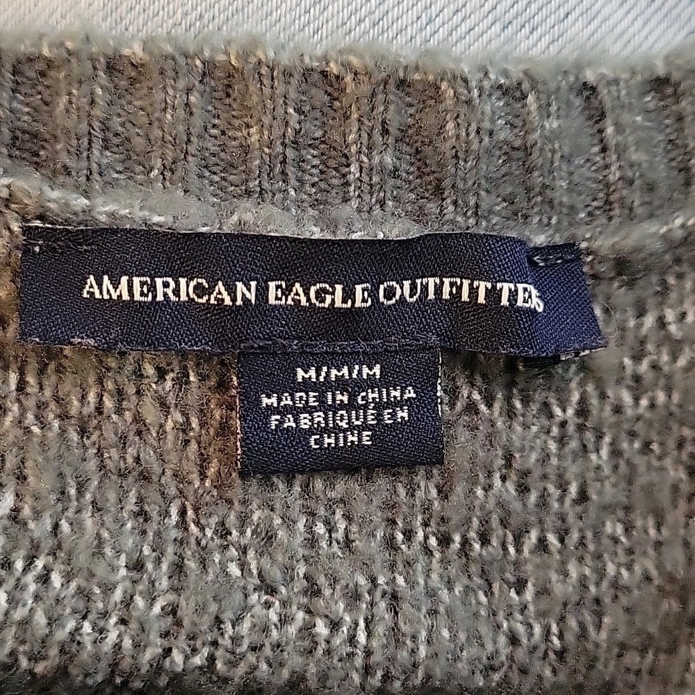 American Eagle Outfitters medium green v neck back zip sweater - Picture 5 of 6